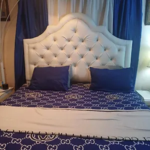 Deluxe Presidential , Kingston Jamaica